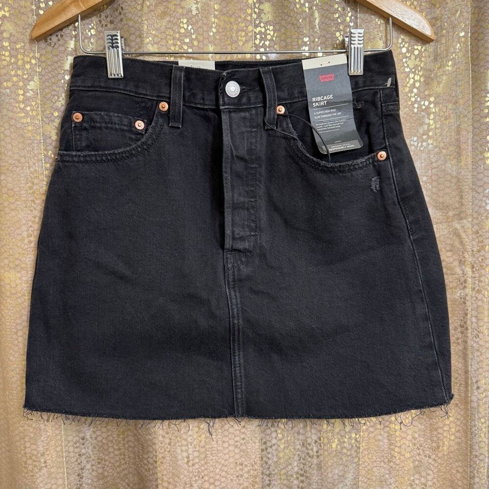 Levi’s Black Denim Ribcage Super High Rise Mini Skirt Size 27 NWT